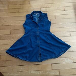 VINTAGE Sleeveless Denim Button-Down Dress